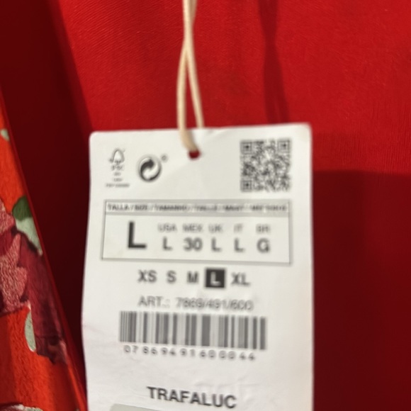 NWT Zara Trafaluc collection Red floral romper with tie. - Picture 3 of 4